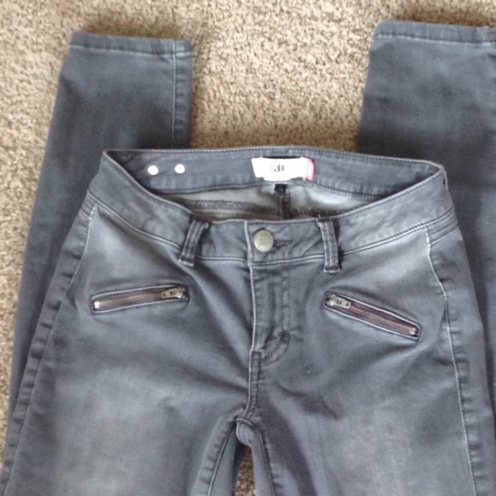 Cabi grey skinny jeans with zippered detail